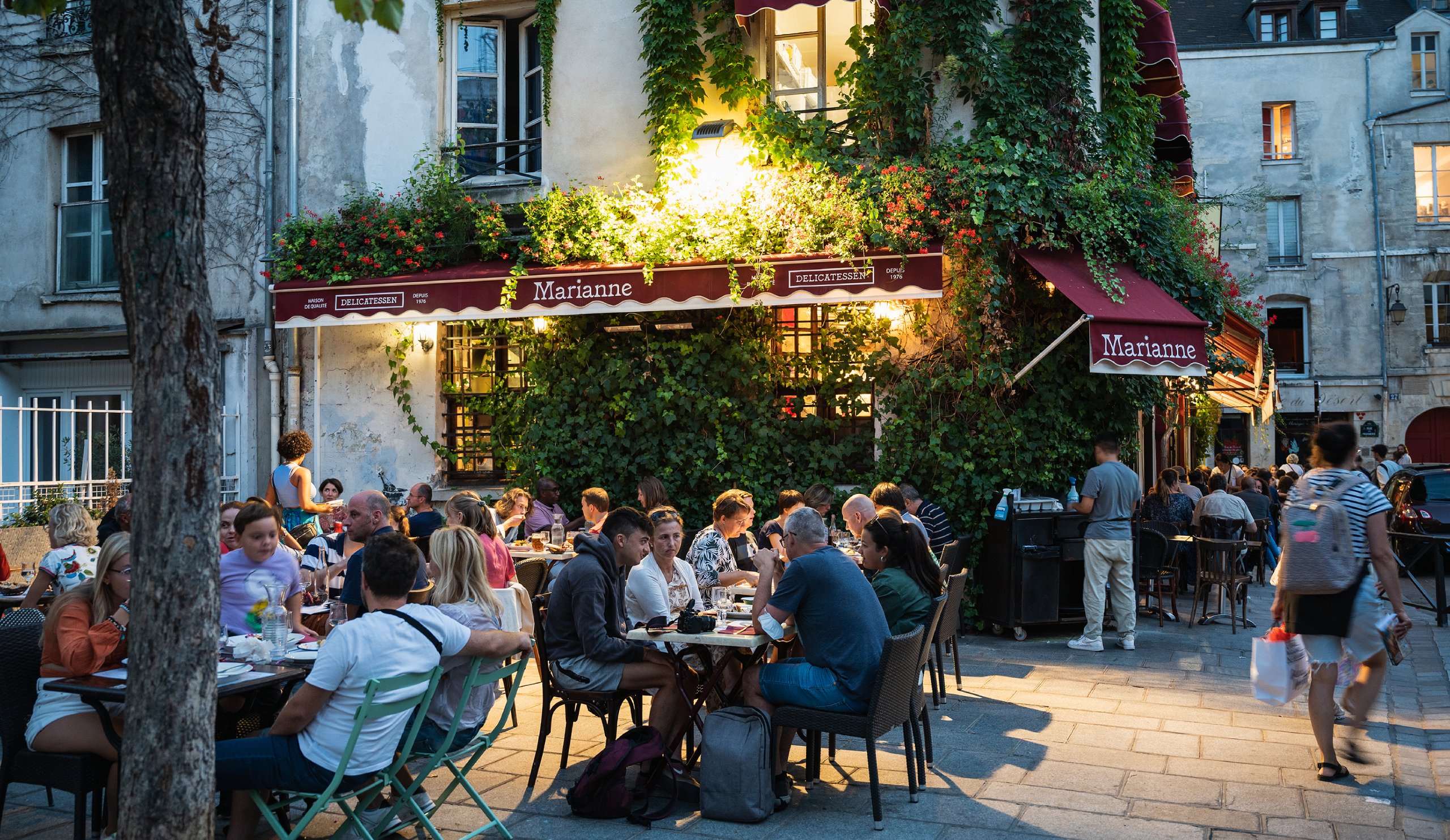 paris hotels marais