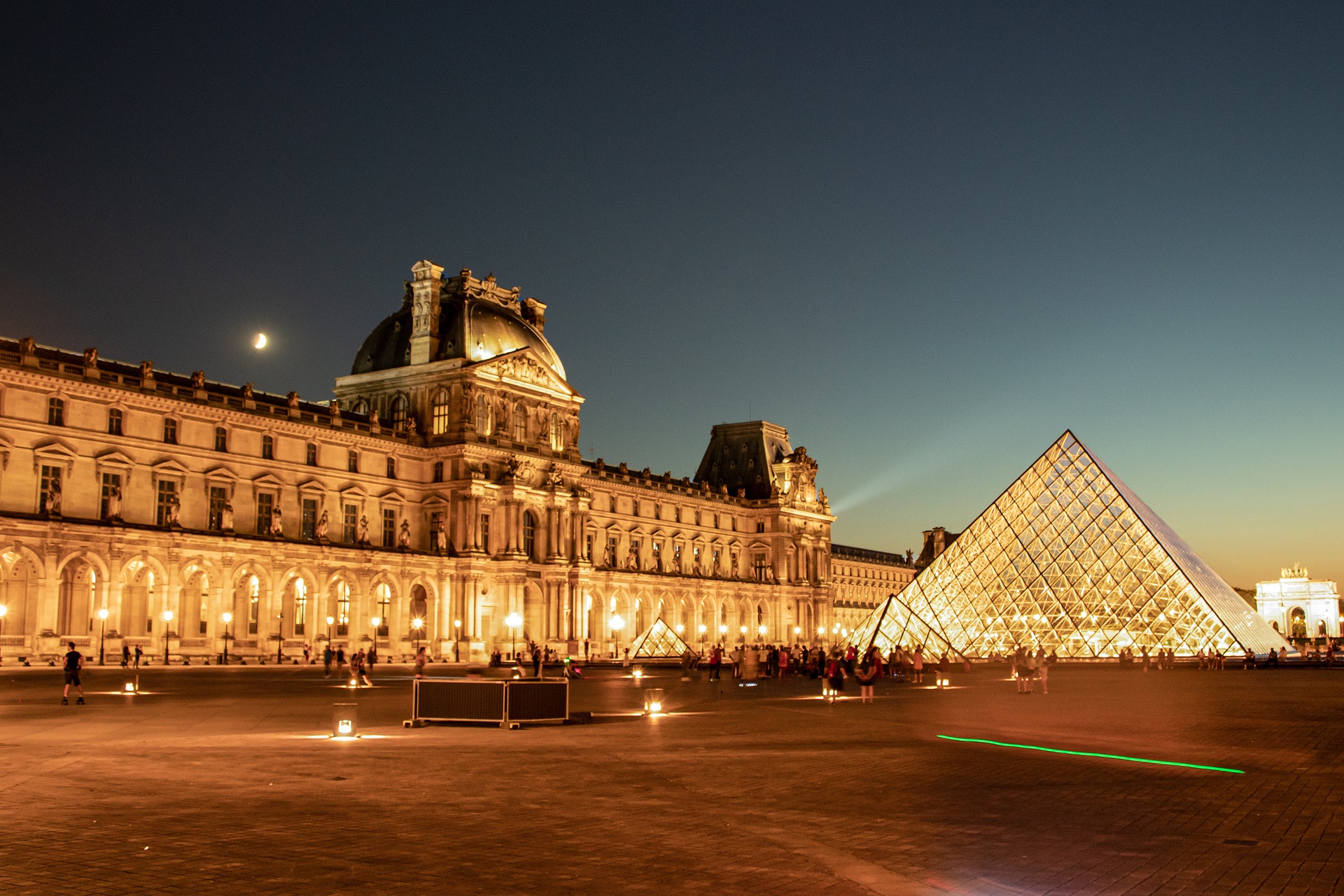 hotels in paris